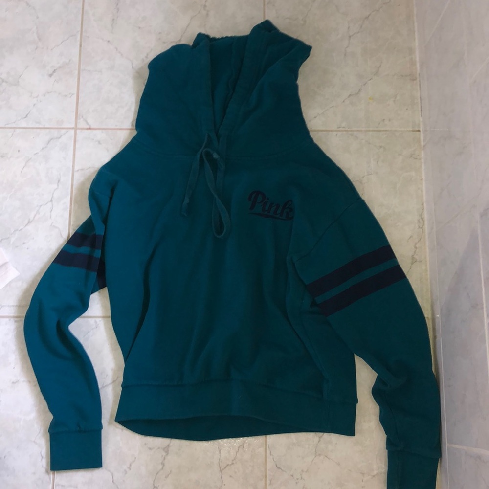 Green sweatshirt